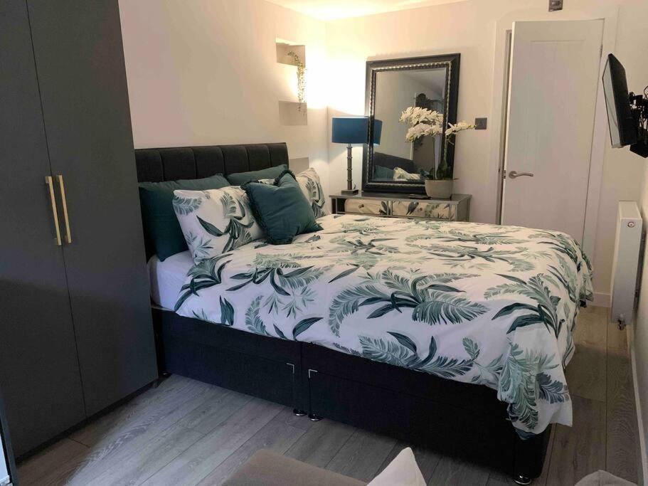 Appartement Private Entrance 1 Bed Salford - Perfect Location For Concerts, Rhs Gardens, Centre And Salford Quays Manchester