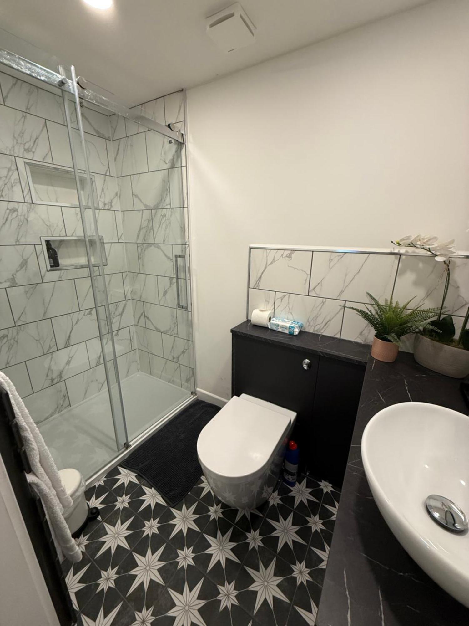 Appartement Private Entrance 1 Bed Salford - Perfect Location For Concerts, Rhs Gardens, Centre And Salford Quays *